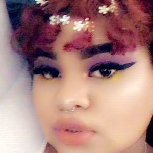 Meet your Posher, Yasmine